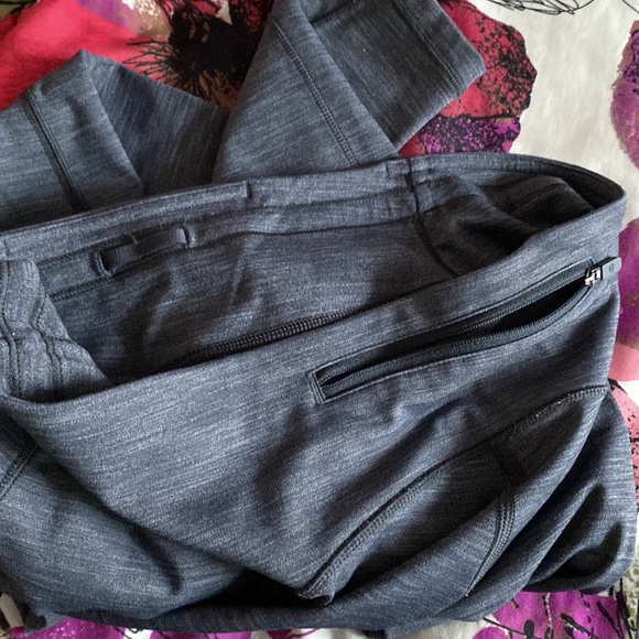 Lululemon Speed Up Tight - Picture 9 of 10